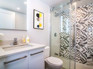 1101 Bay St #2605, Toronto, ON