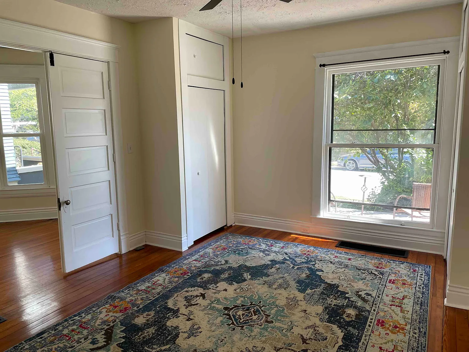 2 bed, 1100 sqft, $1,700 — Photo 4