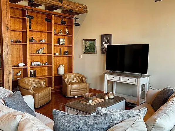 203 N Water St #B, Elizabeth City, NC 27909