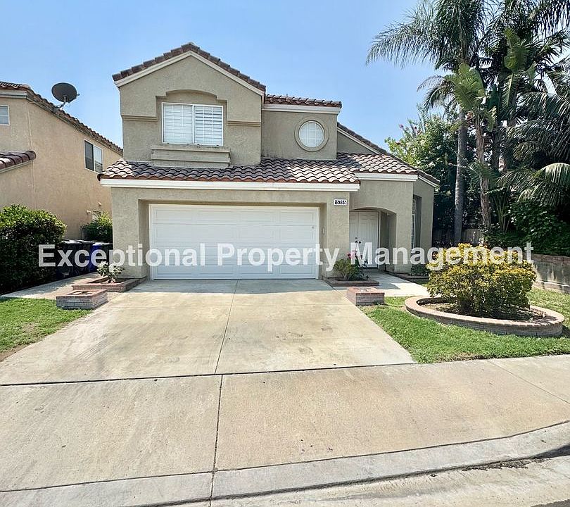 1st image of 15755 Smoketree Ln