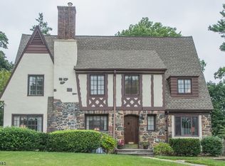 12 Ferncliff Ter, Glen Ridge, NJ 07028