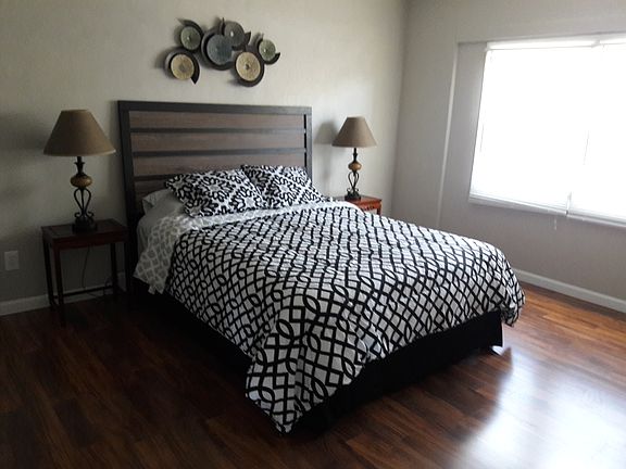 4th image of 3017 Bow Creek Blvd