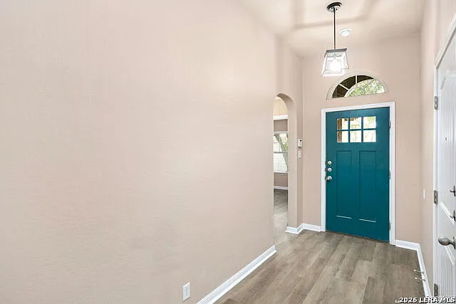 5 bed, 3.0 bath, 2453 sqft, $2,400 — Photo 4