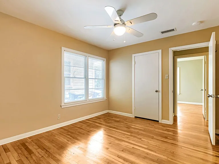 1402 Cullen Ave — Photo 15
