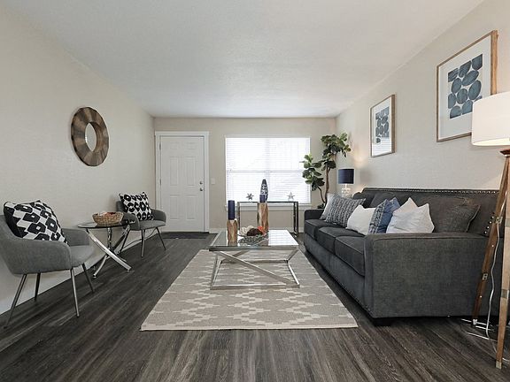 2nd image of 930 S Boulevard B7 #128