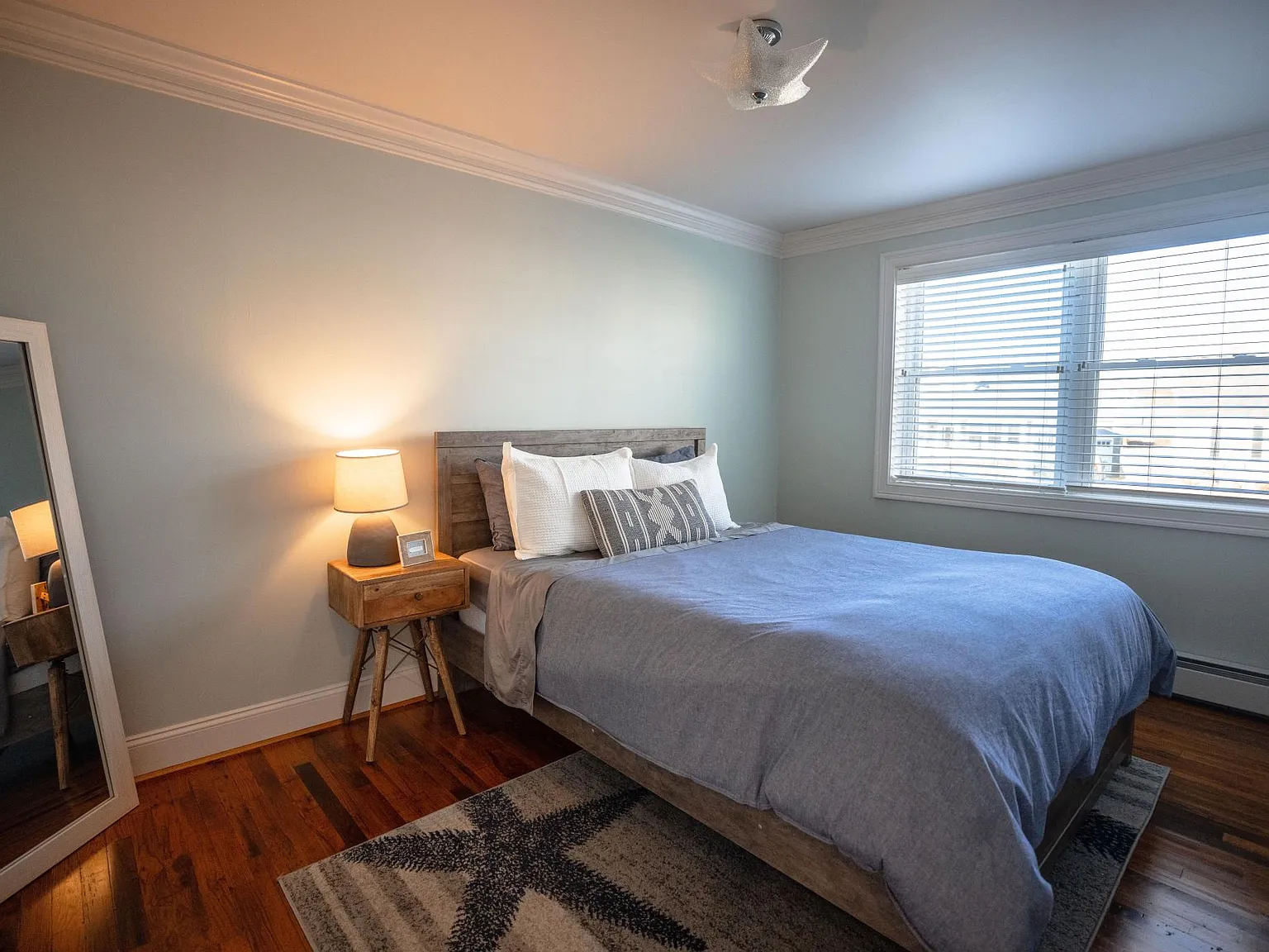 70 Carroll Ave — Photo 4
