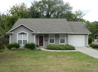 213 N East Ave, Tahlequah, OK 74464