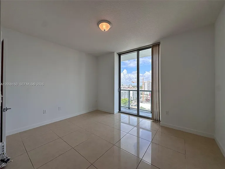 1111 SW 1st Ave #1525 — Photo 11