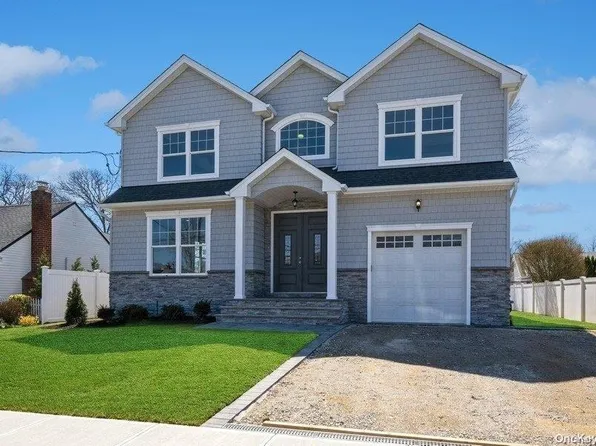 181 Fulton Street, Massapequa Park, NY 11762