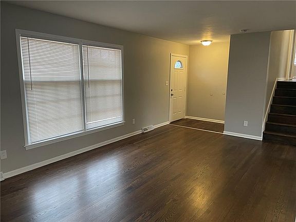 3rd image of 8219 E 133rd Ter