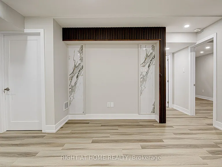 265 Dearborn Blvd — Photo 8