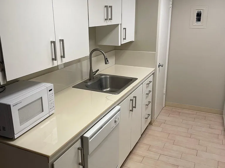 419 19th Ave E #19 — Photo 9