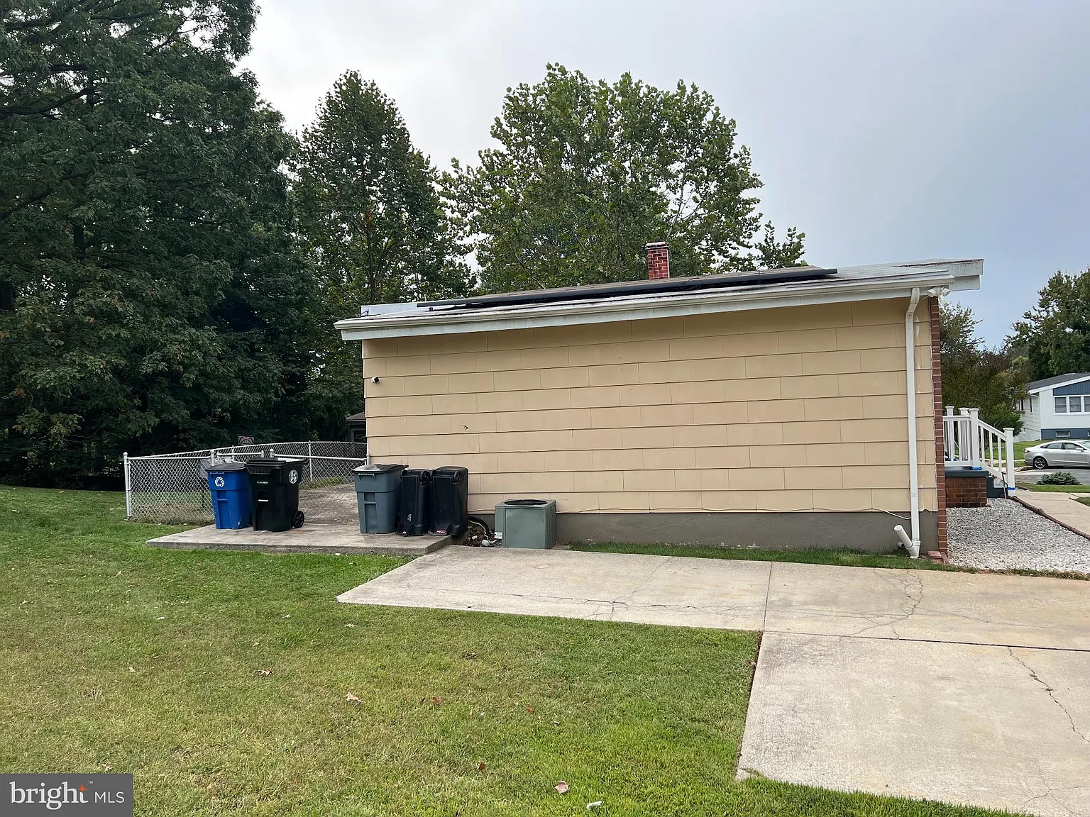 4 bed, 3.0 bath, 1880 sqft, $3,700 — Photo 4