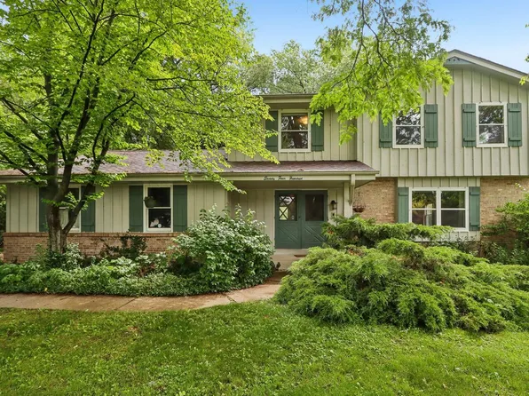 7400 N Pierron ROAD, Glendale, WI 53209