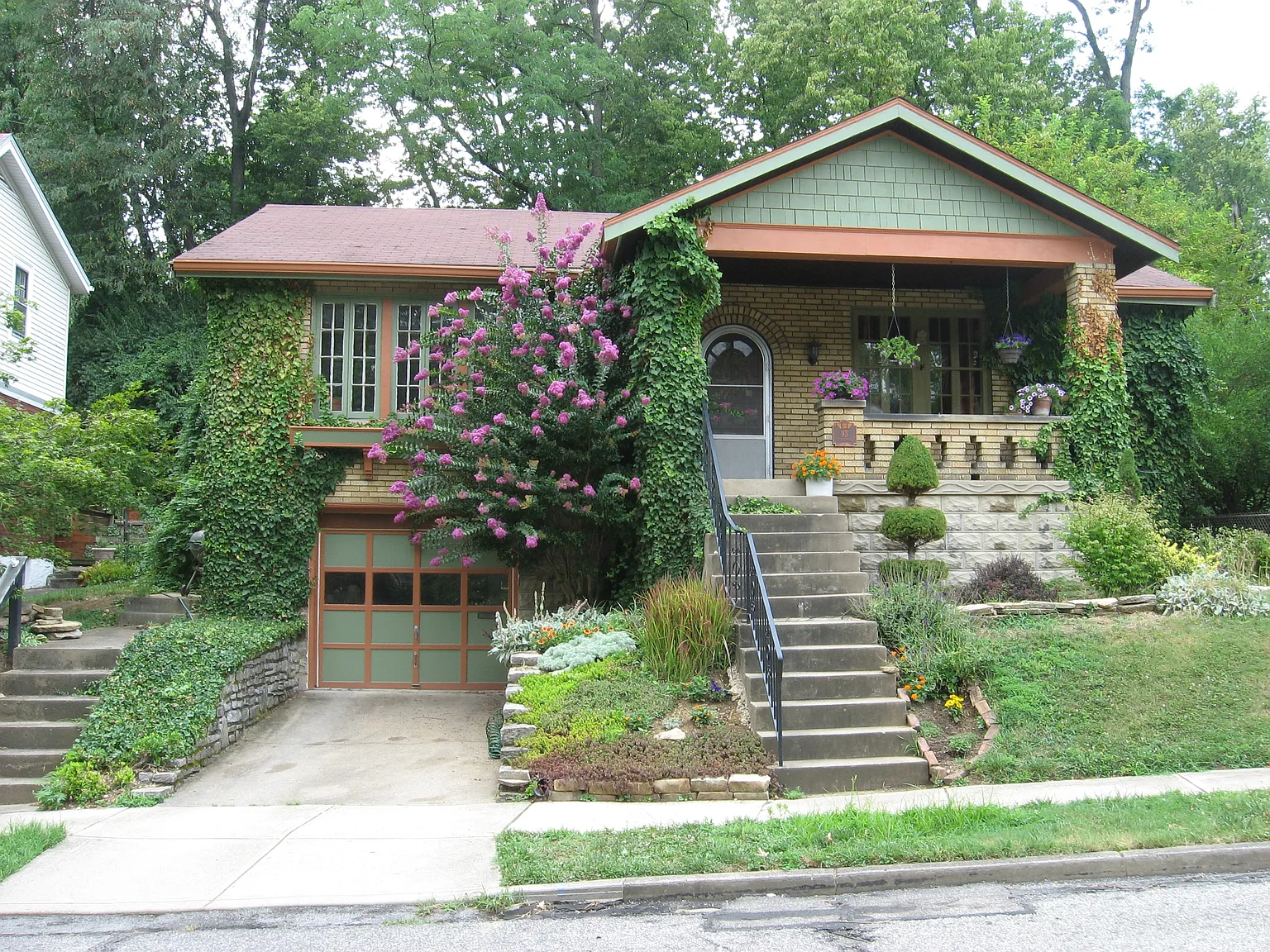93 Strathmore Ave photo 1