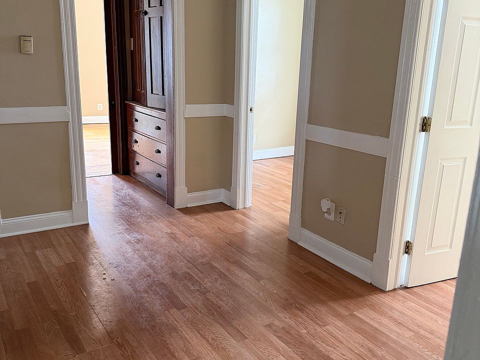 1st image of 354 Elk St APT 2