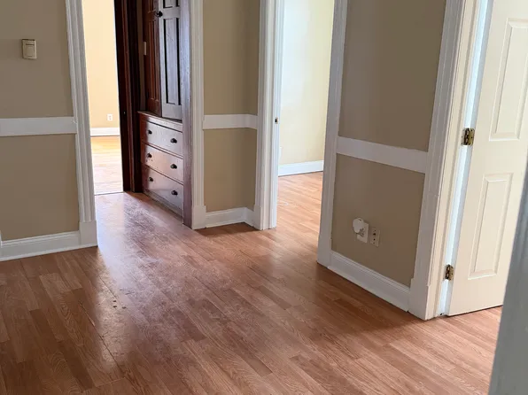 354 Elk St APT 2, Albany, NY 12206