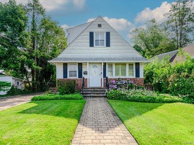 46 Schumacher Drive, New Hyde Park, NY, 11040