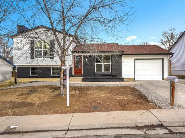 1262 S Olathe Way, Aurora, CO 80017