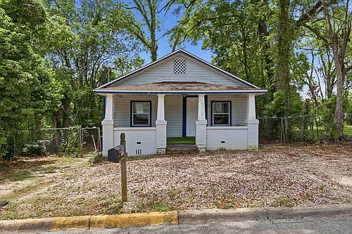 719 Dent St Photo 1