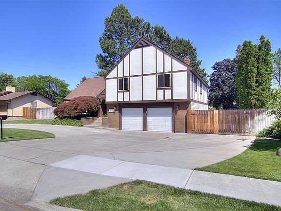 2nd image of 2330 Davison Ave