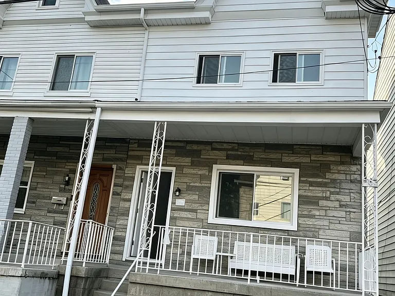 500 Edmond St — Photo 8