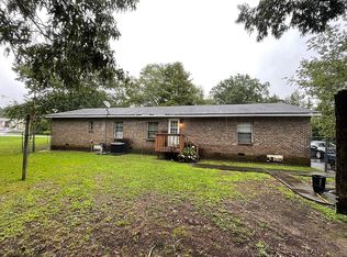 102 Henry Dr, Greenville, SC 29605