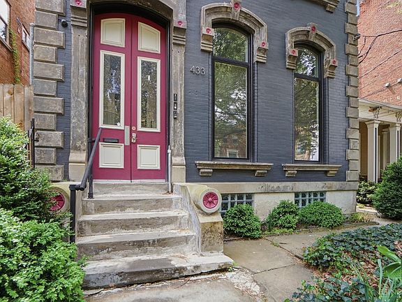 3rd image of 433 Clark St Unit B