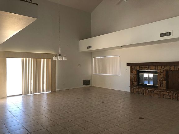 3rd image of 11059 N Valley Dr