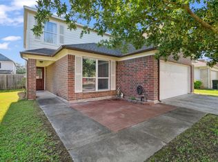 8006 Saffron Ln, Baytown, TX 77521