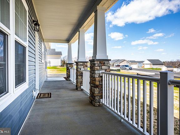 5th image of 120 Hickory Hill Overlook Ct