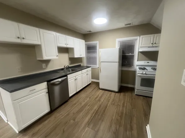 328 Atwells Ave APT 3, Providence, RI 02903