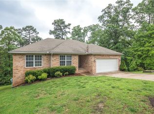 11 Marlborough Dr, Bella Vista, AR 72714