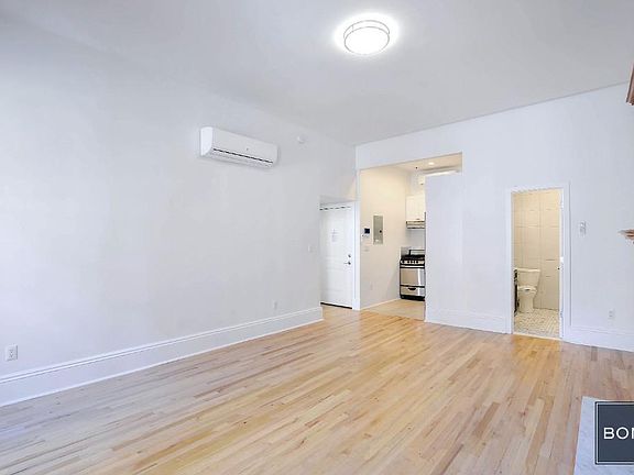 3rd image of 14 W 69th St APT 12