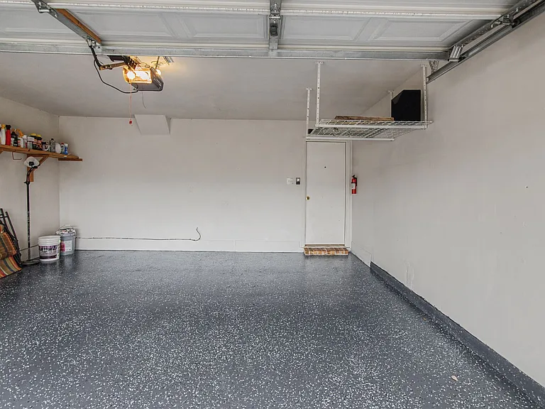 5016 Meridian Ln — Photo 32
