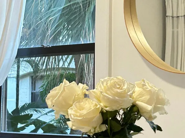 235 Sunrise Ave, Palm Beach, FL