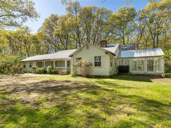 101 Cobble Hill Rd, Lincoln, RI 02865