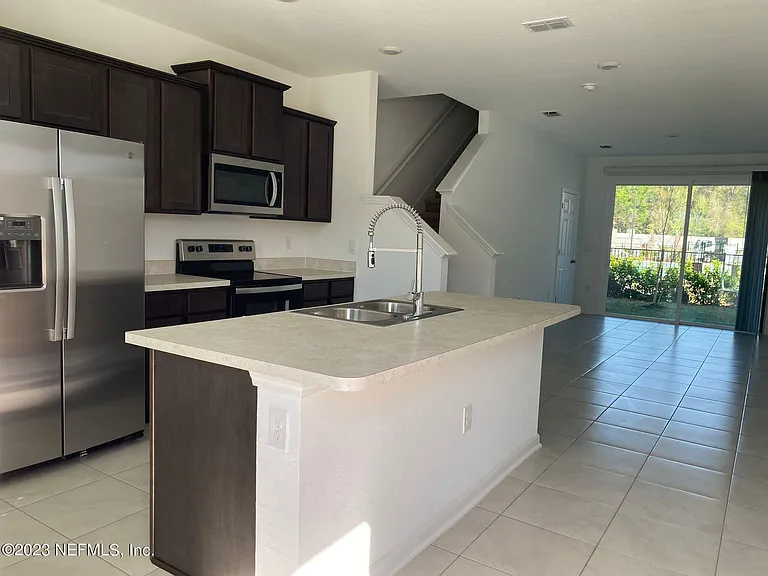 8319 Zenith Cir — Photo 9