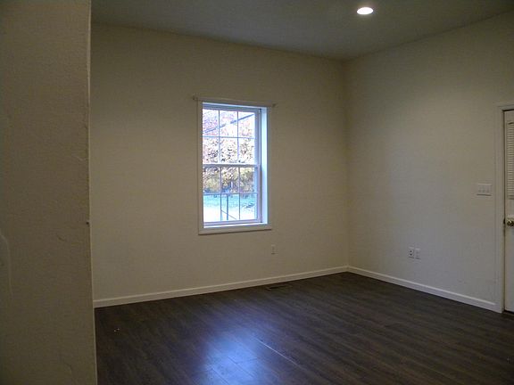 3rd image of 509 Leech Ave #234