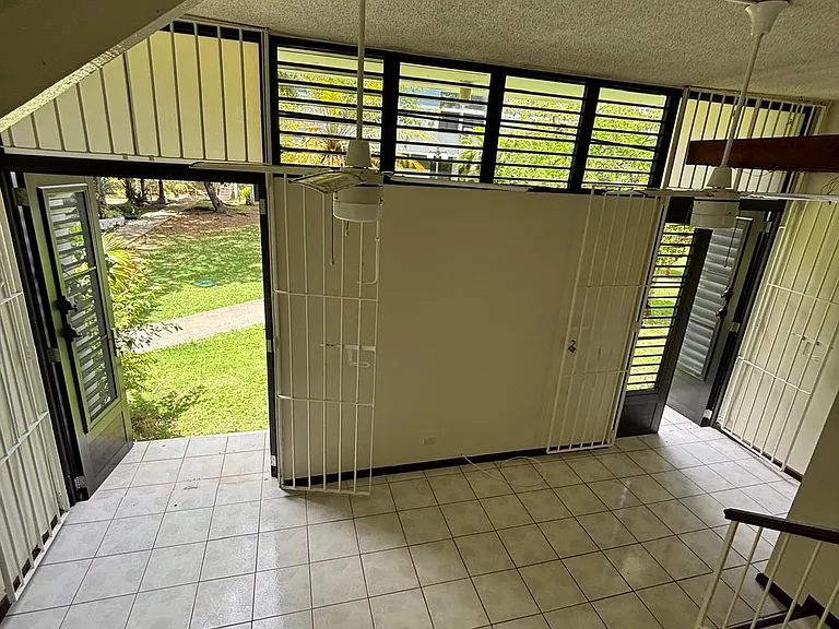 170 Avenue Arterial Hostos F1cond Parque Ctr — Photo 2