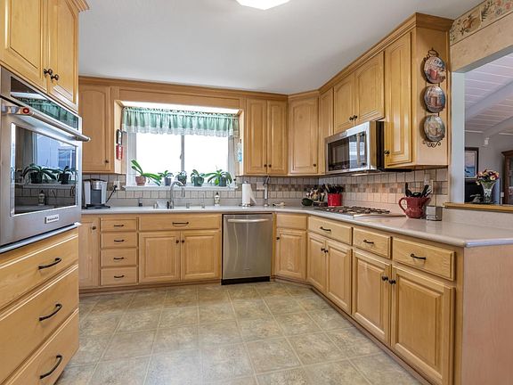 5th image of 1320 Whitegate Ave