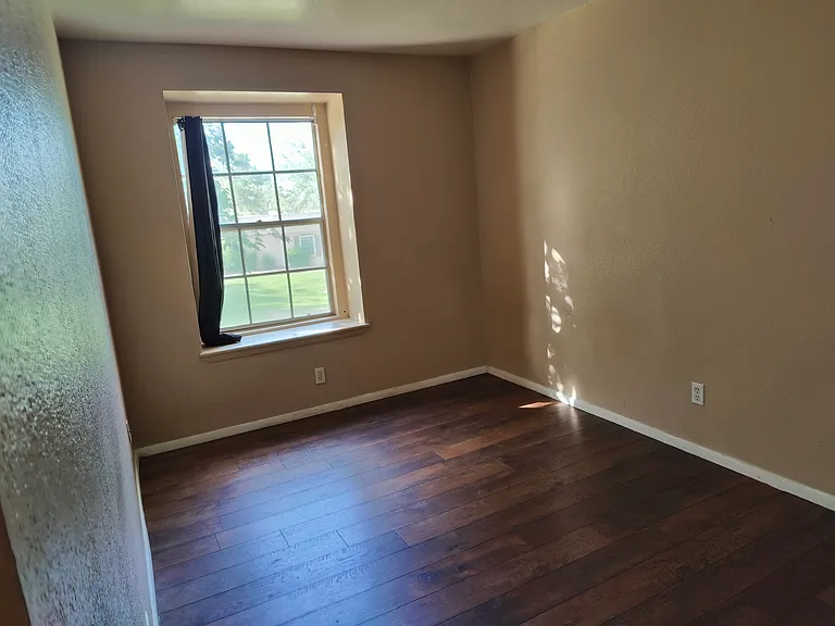 1028 E Bendix Dr — Photo 16
