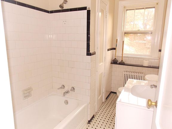 5th image of 4800 Dunston Ave