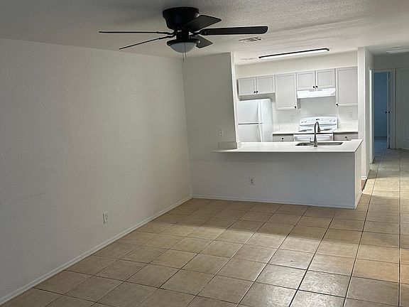 4th image of 230 W Roger Rd #4