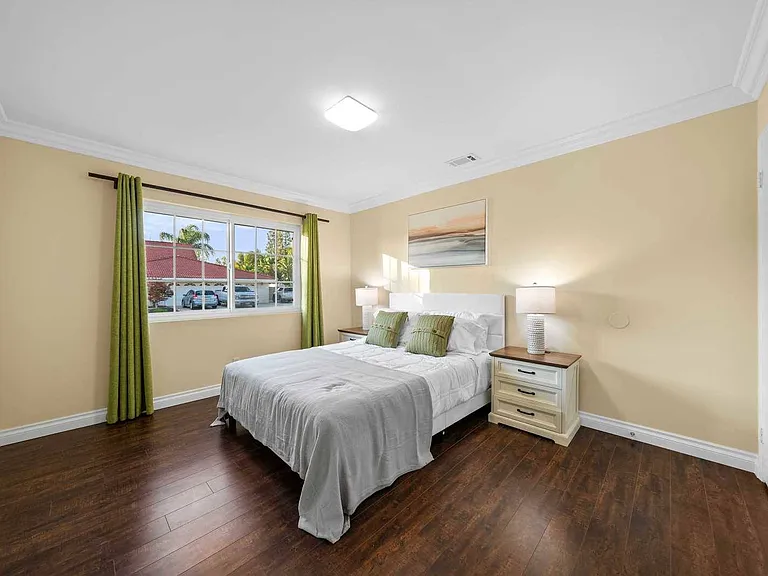 416 Camaritas Dr — Photo 22
