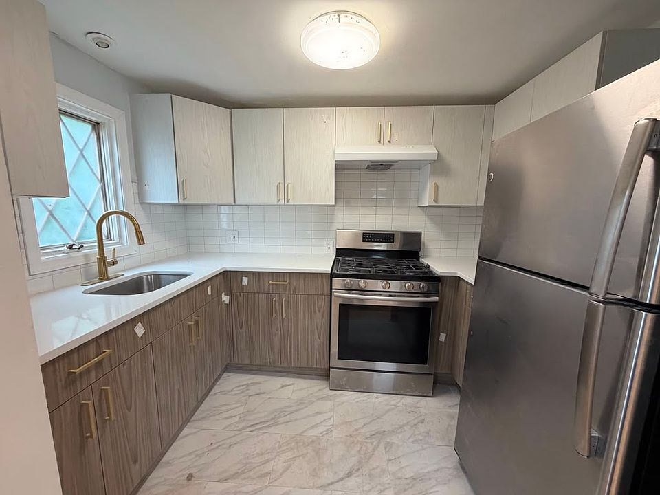 1st image of 632 Cora Pl #1