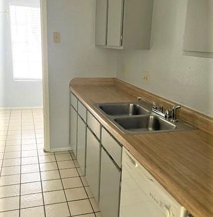 5th image of 7725 Croftwood Dr