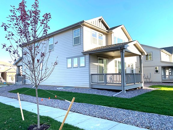 Side yard, Back yard, Covered Deck