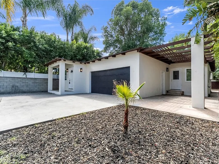 7015 Amigo Ave — Photo 24