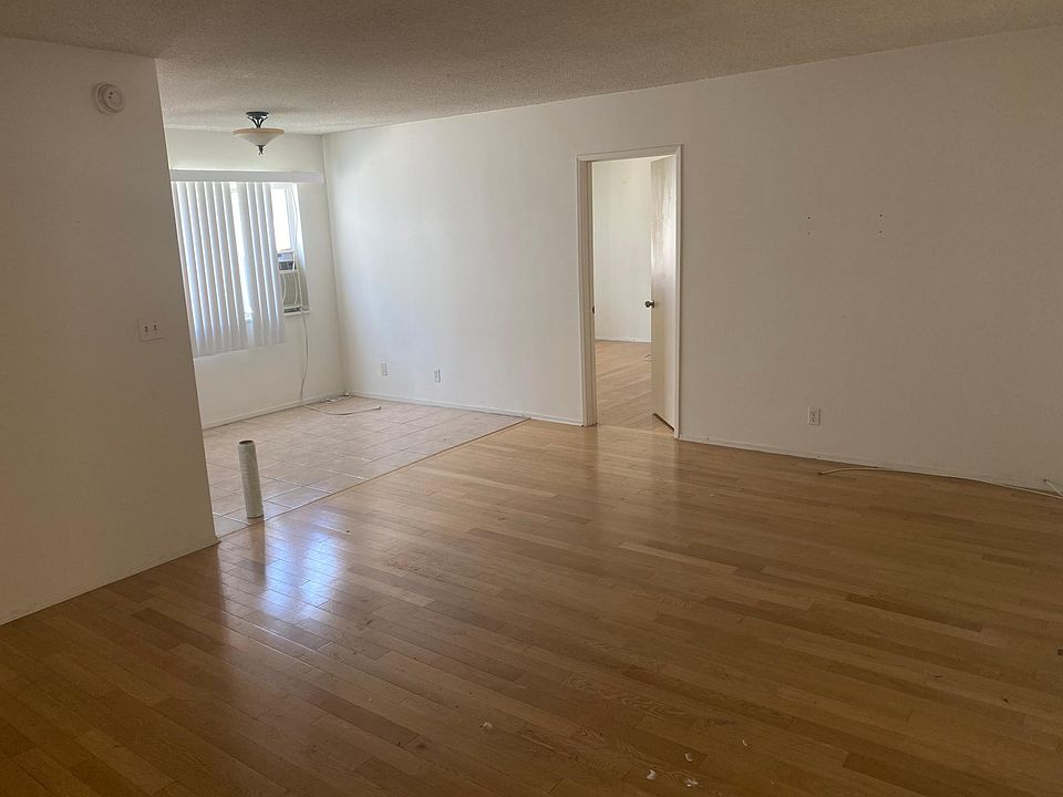 1st image of 11640 Gorham Ave #11